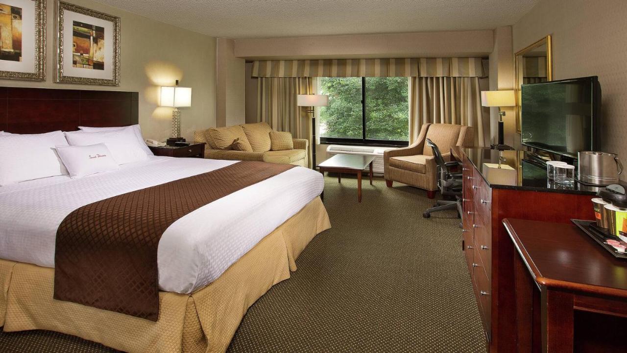 Doubletree By Hilton Charlotte Airport Exterior foto